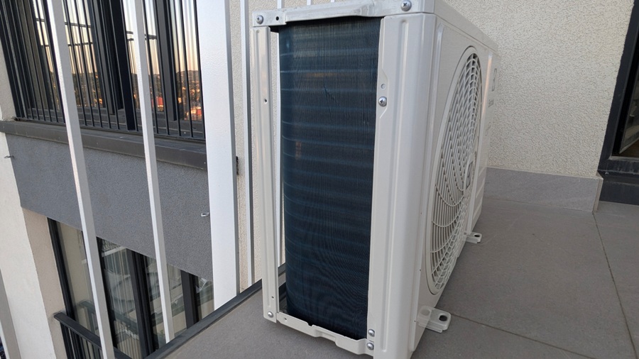 Electrolux EACS/I-12HEL/N8 foto, unitatea externă