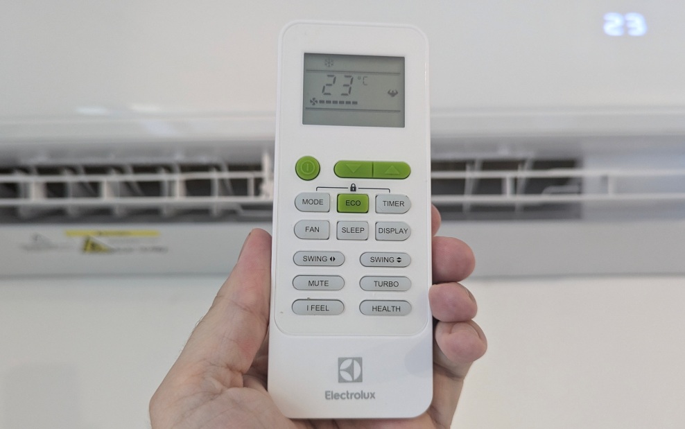 Electrolux EACSI-12HELN8 telecomandă